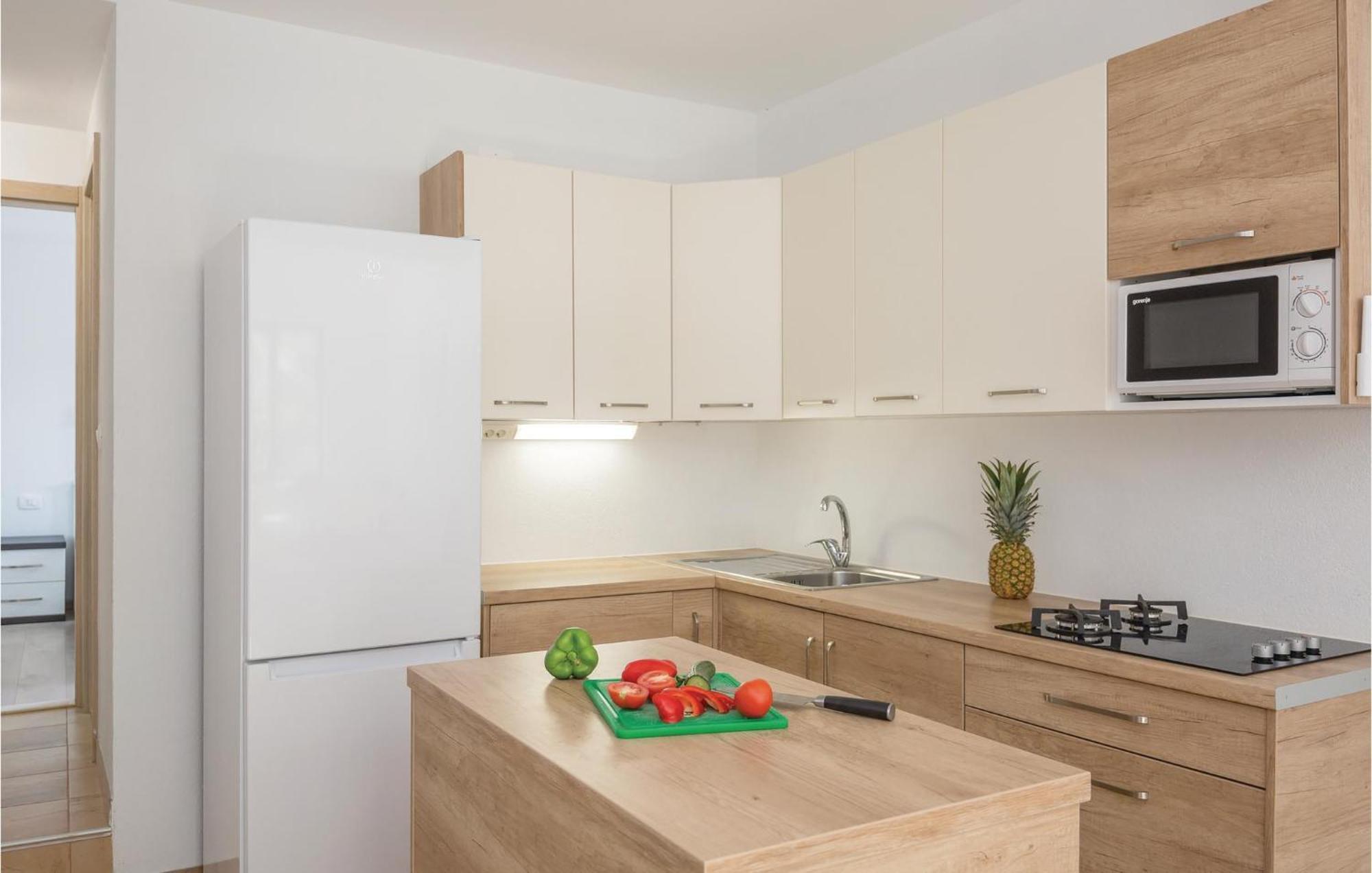 6 Bedroom Gorgeous Home In Zagvozd Bagian luar foto