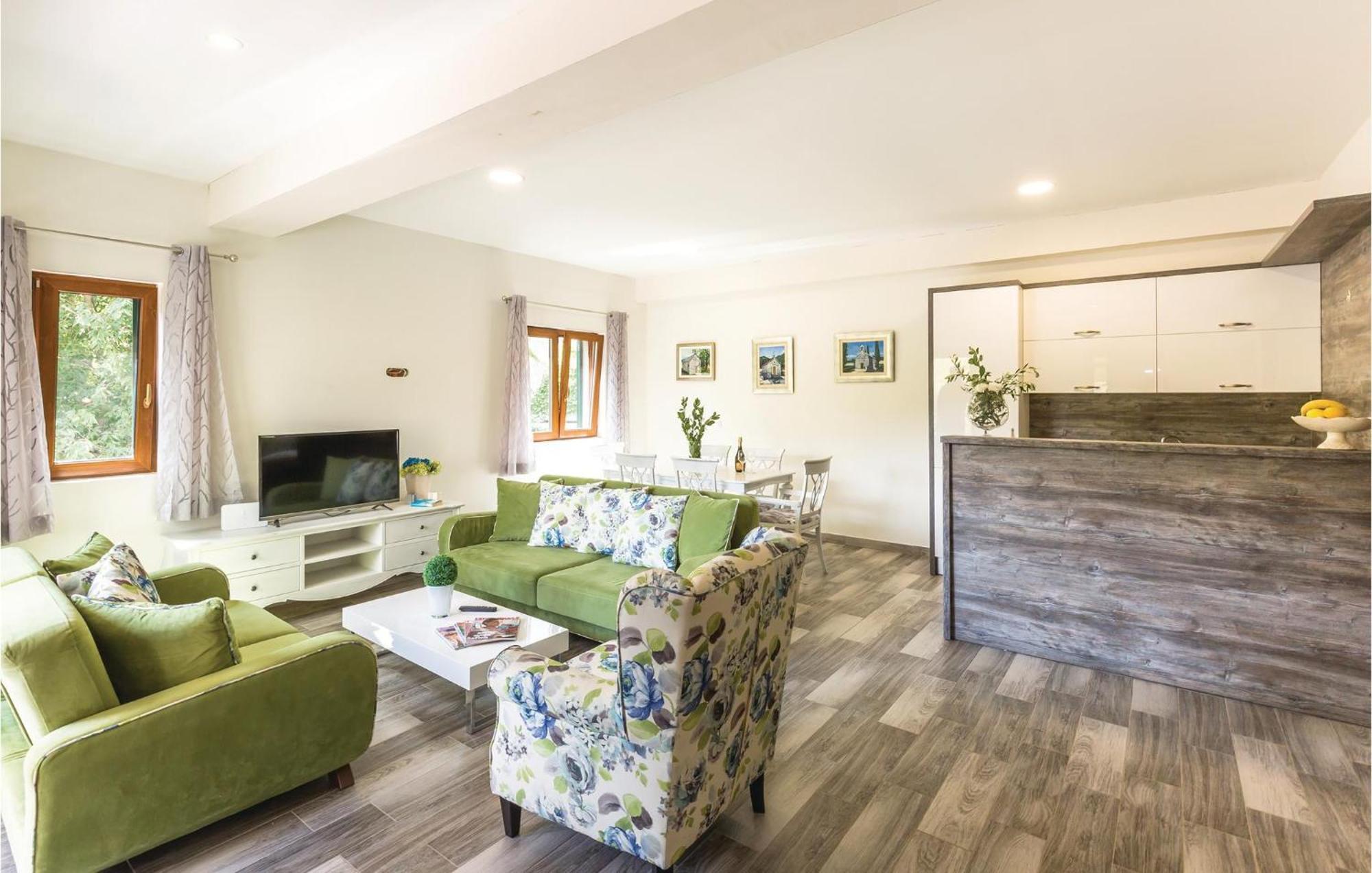 6 Bedroom Gorgeous Home In Zagvozd Bagian luar foto