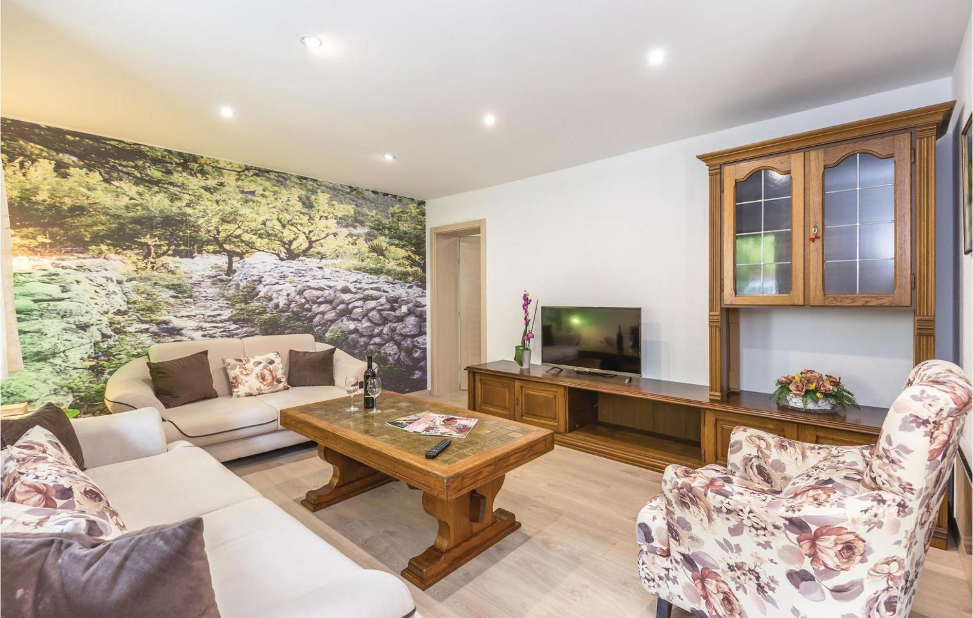 6 Bedroom Gorgeous Home In Zagvozd Bagian luar foto