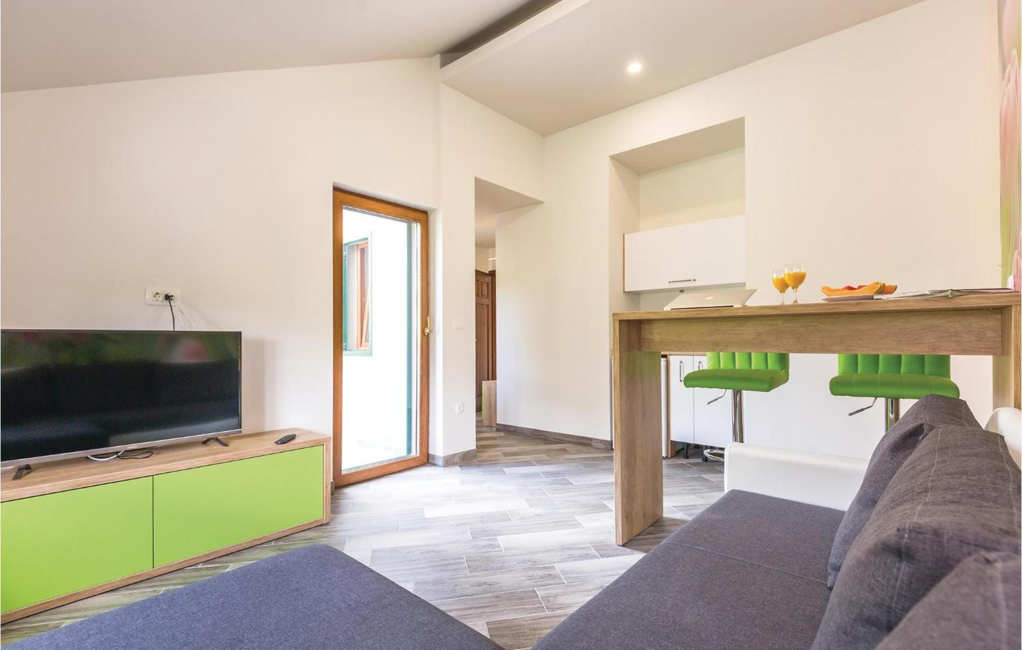 6 Bedroom Gorgeous Home In Zagvozd Bagian luar foto