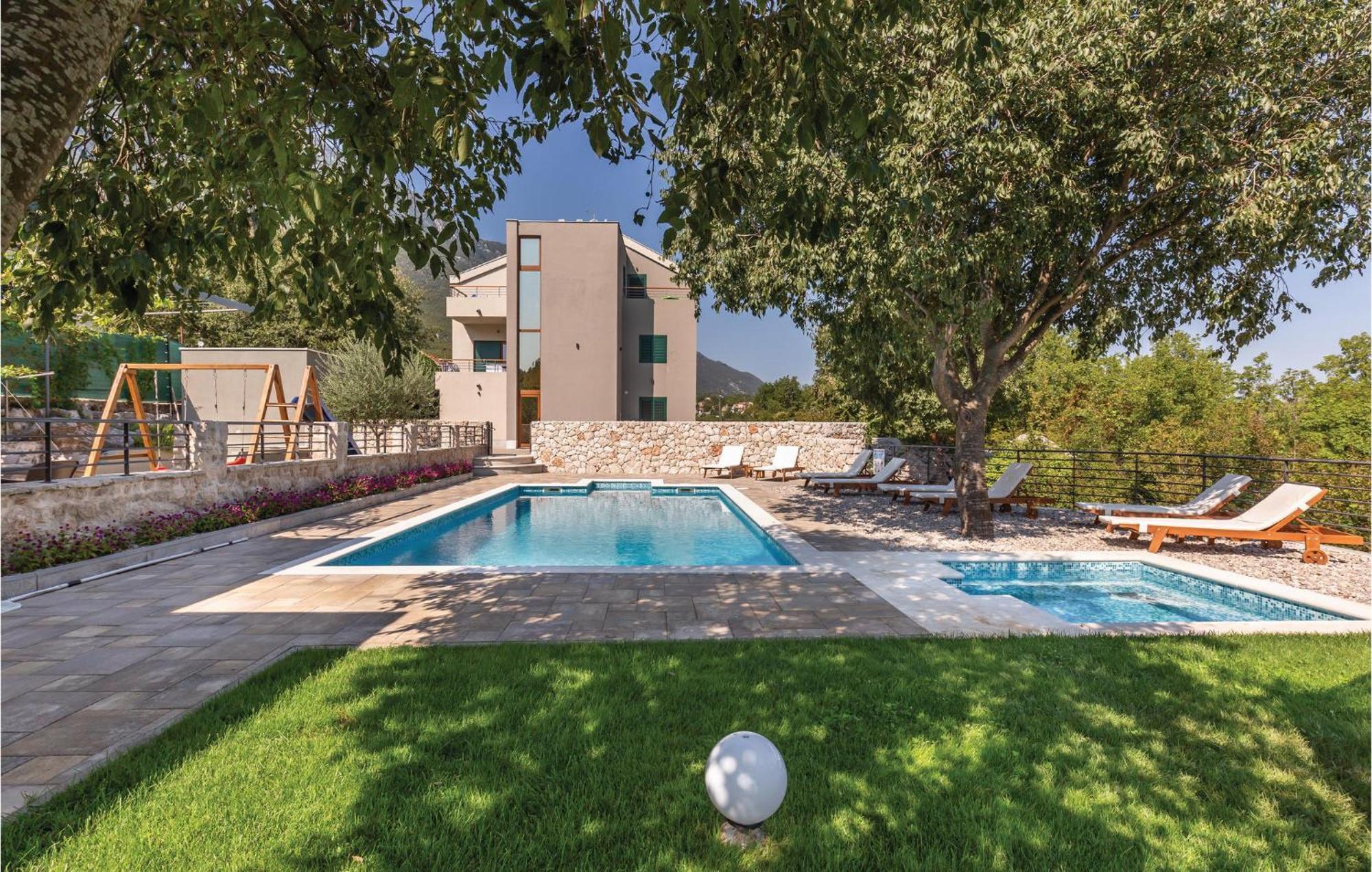 6 Bedroom Gorgeous Home In Zagvozd Bagian luar foto