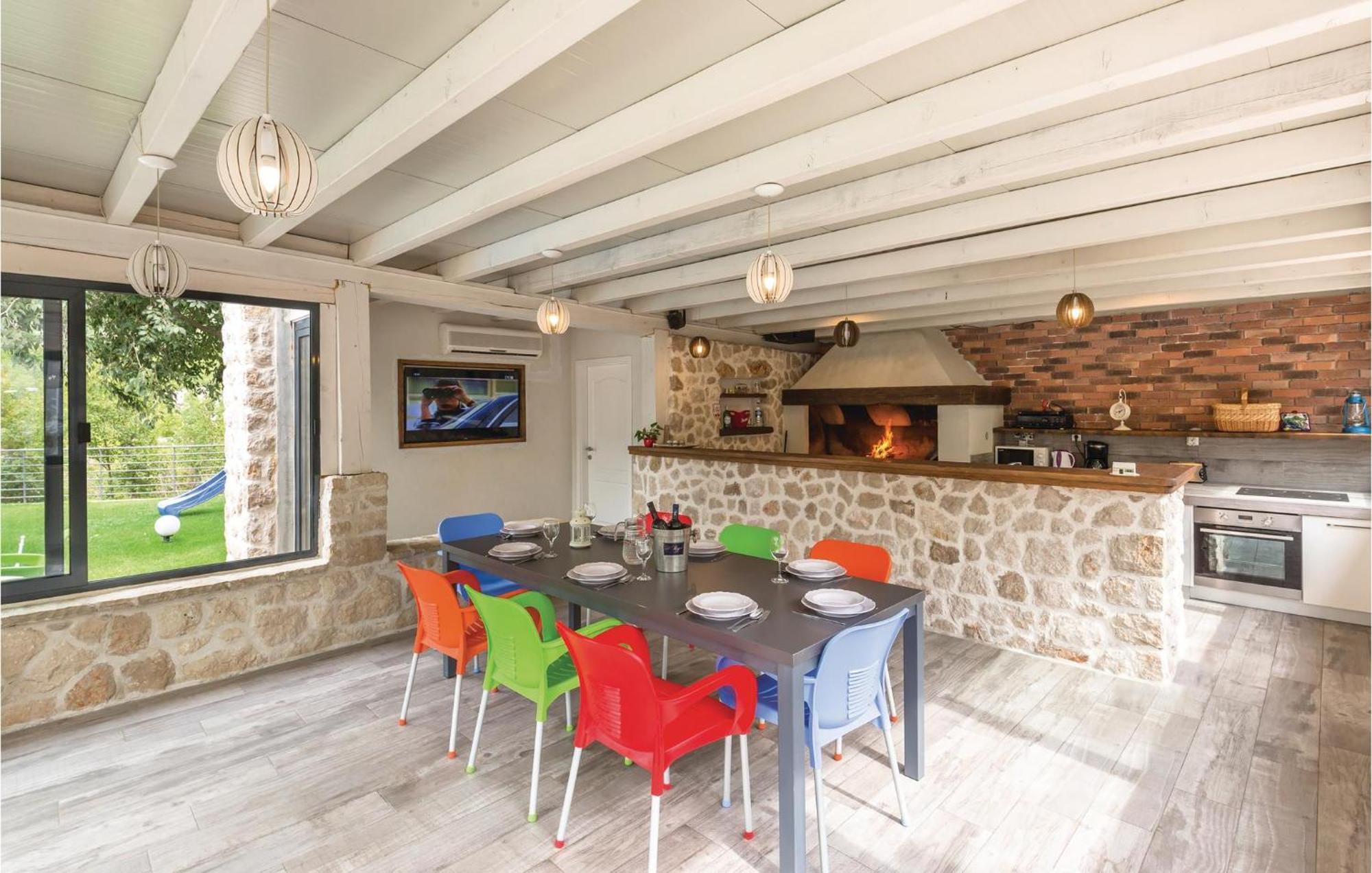 6 Bedroom Gorgeous Home In Zagvozd Bagian luar foto