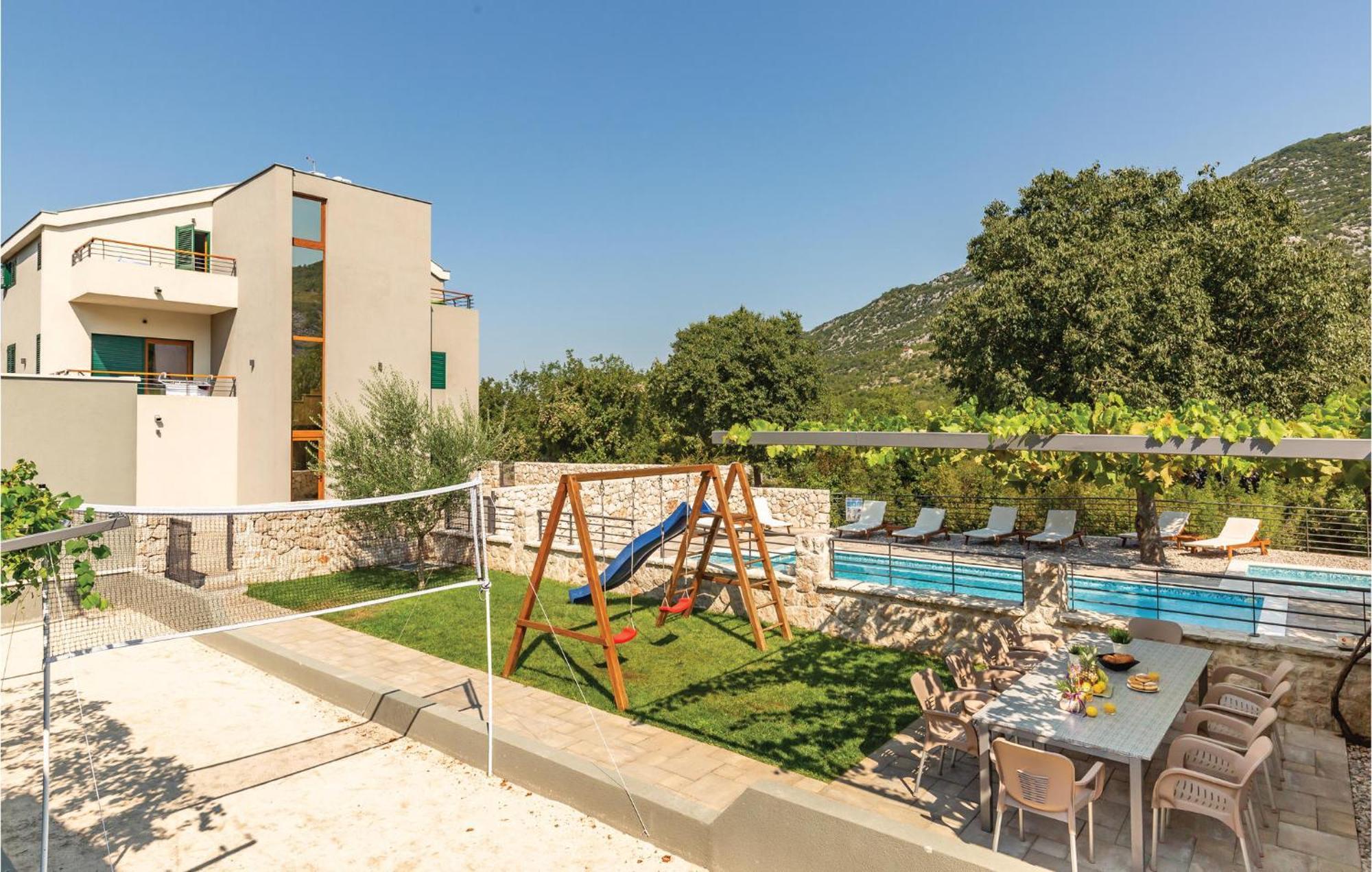 6 Bedroom Gorgeous Home In Zagvozd Bagian luar foto