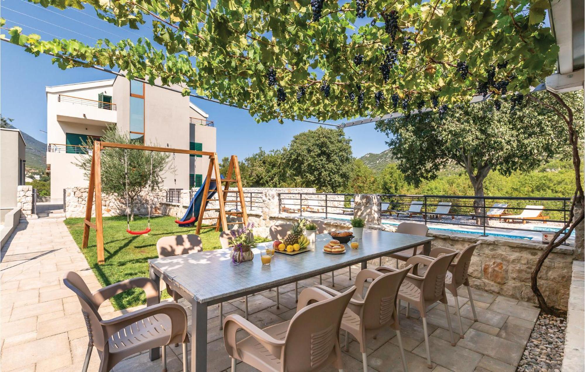 6 Bedroom Gorgeous Home In Zagvozd Bagian luar foto